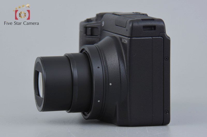 Ricoh GXR 10.0 MP Digital Camera + P10 28-300mm f/3.5-5.6 VC [Very