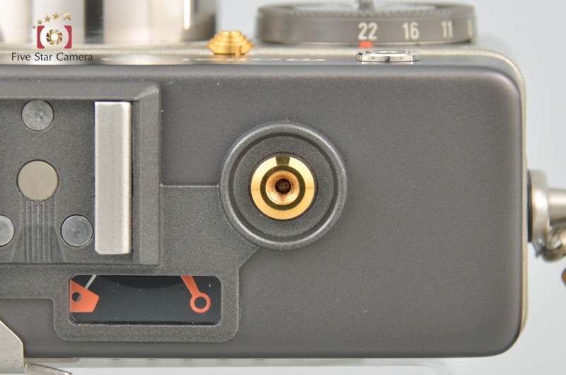 Rollei ローライ ROLLEI 35 CLASSIC Titan Rollei 35 Classic Camera - Titanium | Blue Moon Camera