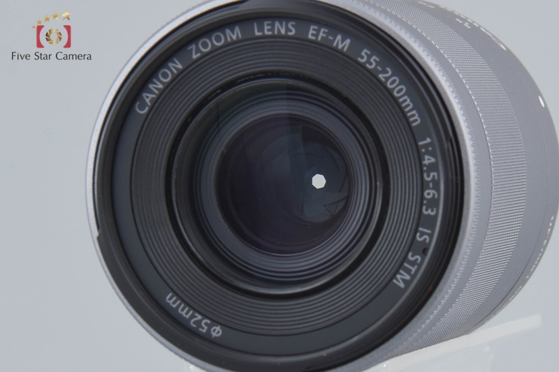 EOS KISS M（WH）/EF-M15-45/EF-M55-200 Canon EOS Kiss M camera w. 15-45mm lens / 55-200mm lens Kit