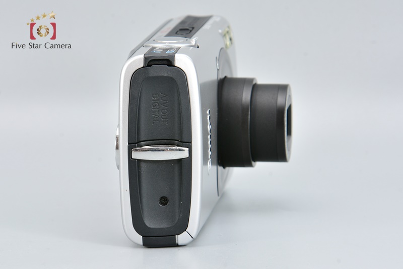 Canon IXY Digital 910 IS Silver 8.0 MP Digital Camera w/ Box