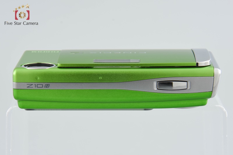 FUJIFILM FinePix Z10fd ライトグリーン Fujifilm FinePix Z10fd Light Green 7.2 MP Digital Camera w